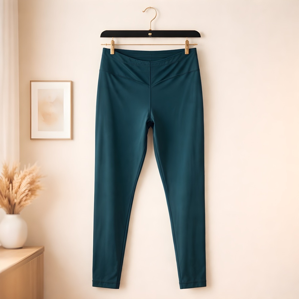 American Eagle The Lightweight Everything Legging 7/8 Teal Green Womens M Short